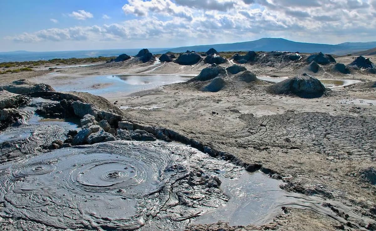 Azerbaijan’s Fire & Stone: Gobustan–Absheron Adventure