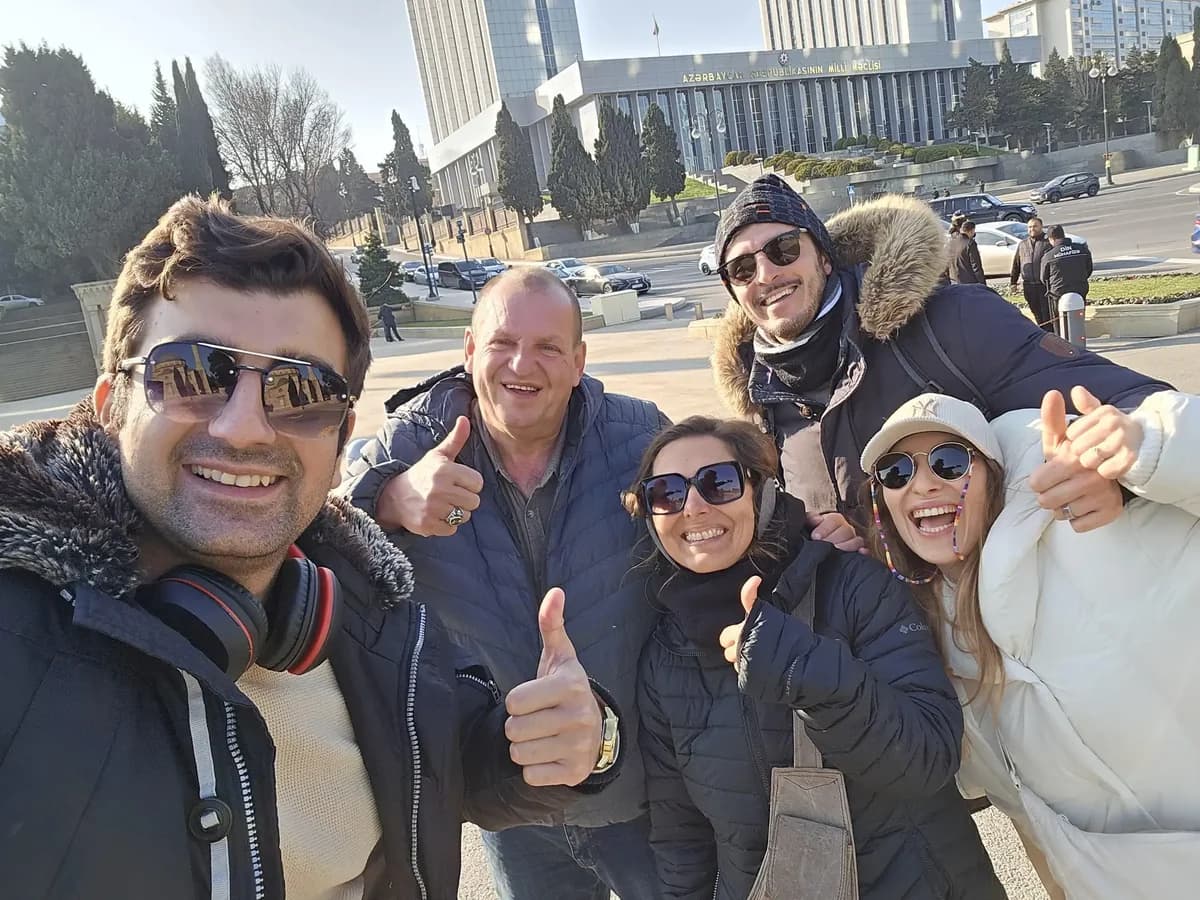 Bakı piyada turu: İçərişəhər və müasir Bakı — bir marşrutda iki üz