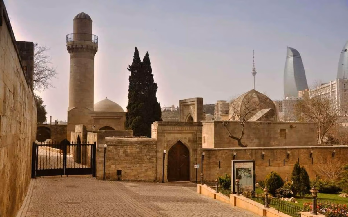 Bakı şəhər turu (qrup) — 3 saatda əsas dayanacaqlar