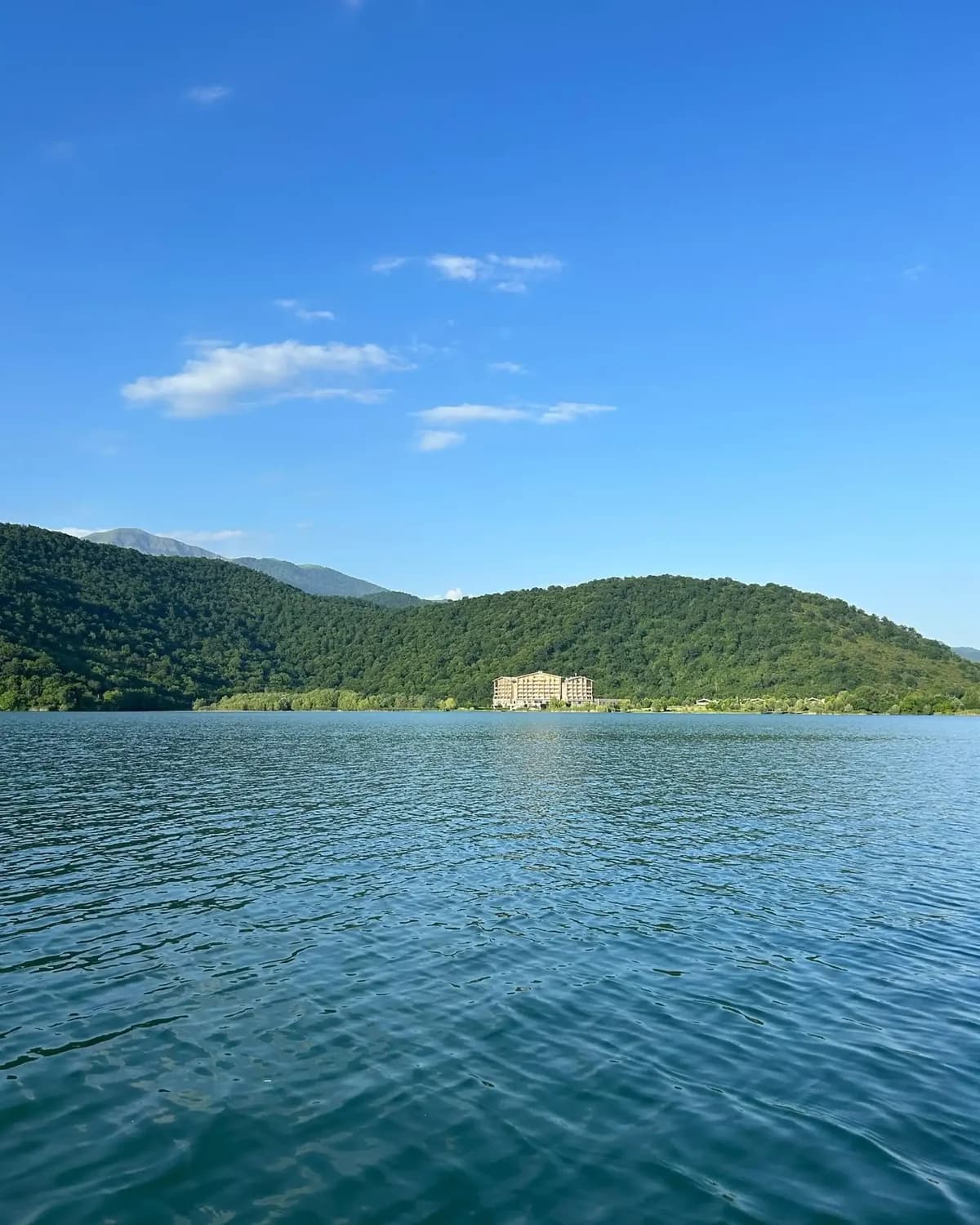 Бакі–Габала–Шамахы: Туфандағ, Нохур көлі және лаванда егістіктері