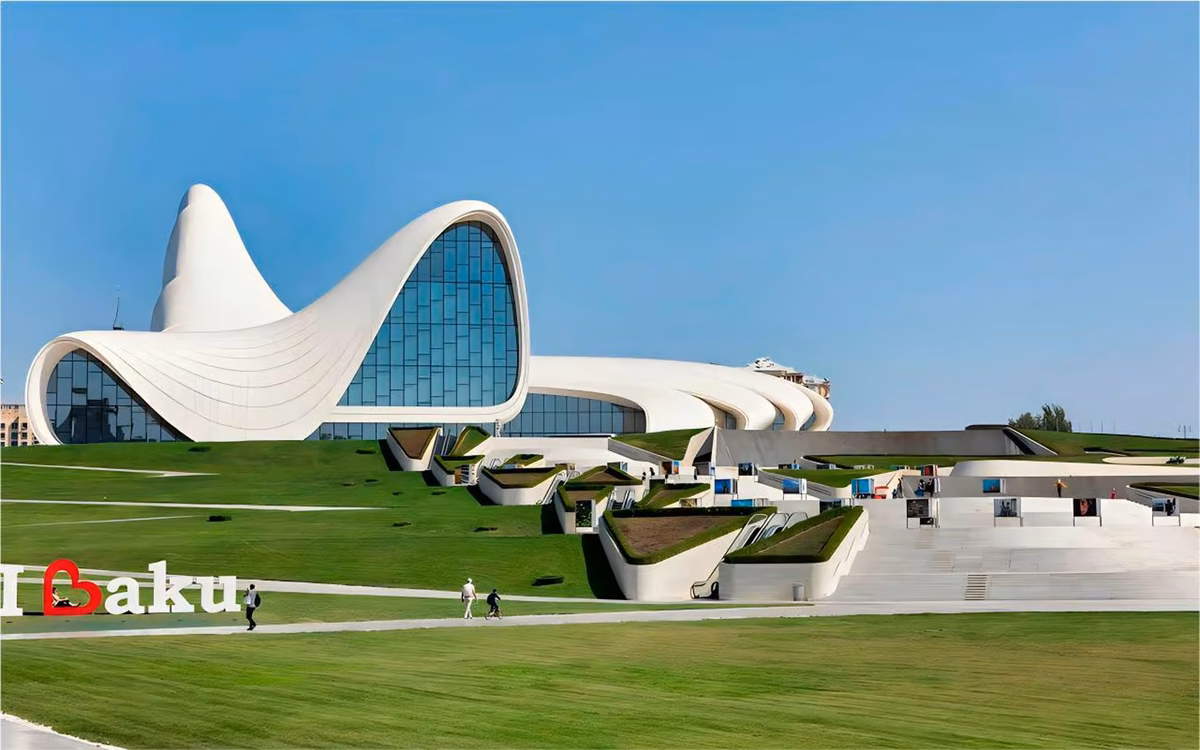 Bakı: Qobustan və Abşeron — nahar daxildir, bilet seçimi