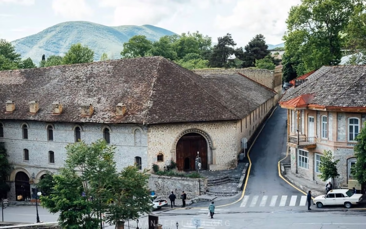Бакіден: Шеки, Габала, Исмаиллы және Шамахы — бір күндік үлкен саяхат