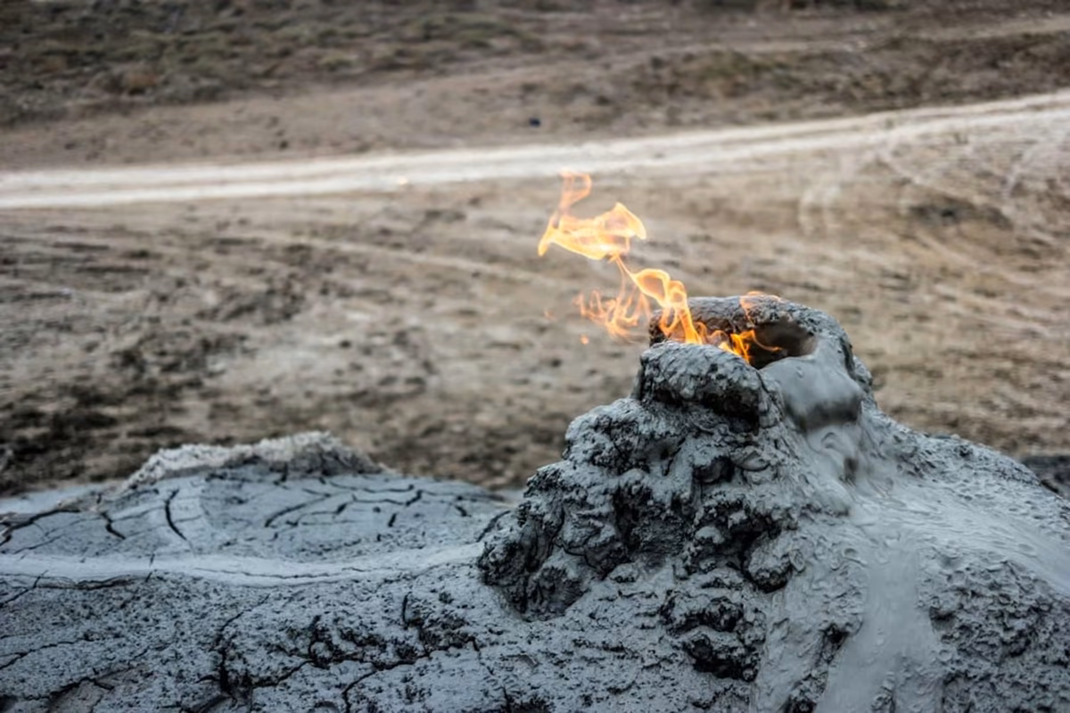 From Baku: Gobustan, Mud Volcanoes & Fire Temple Tour