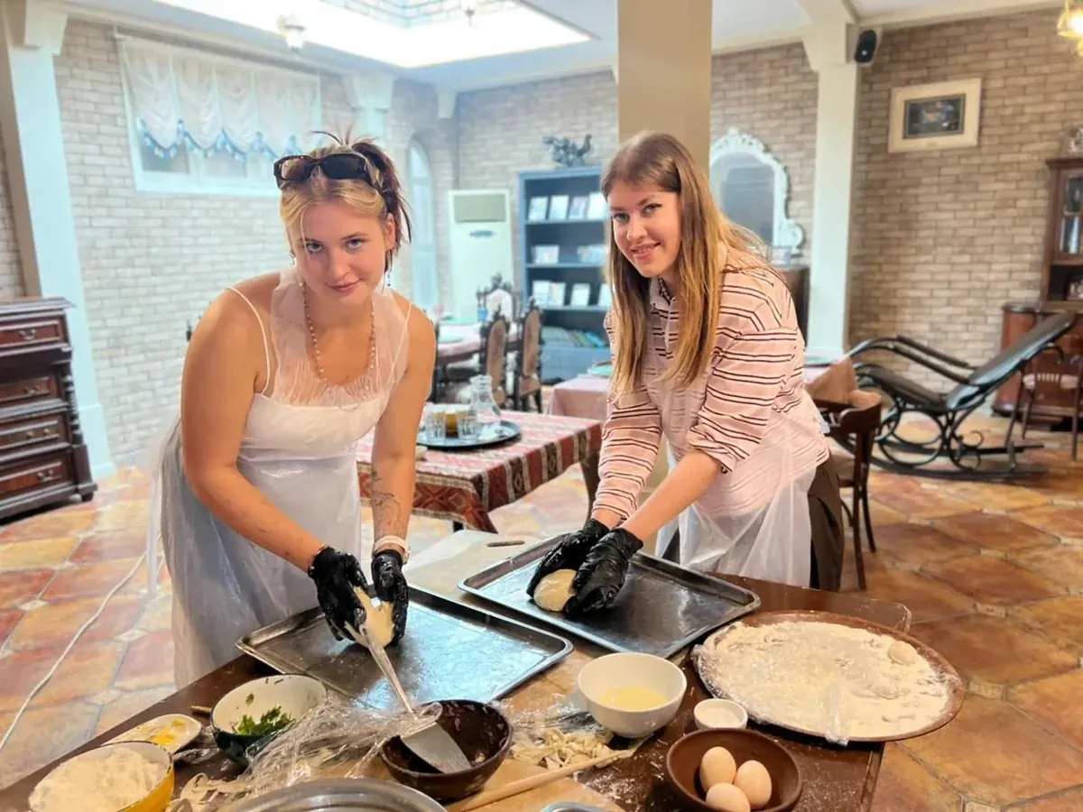 Әзербайжан ас үйі + Ескі қалашық + түскі ас
