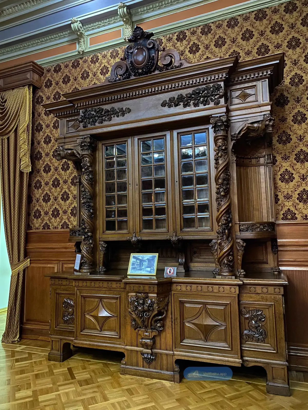 Hajji Taghiyev Kitchen Cabinet